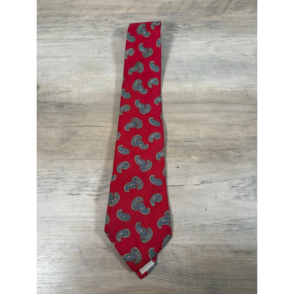 Christian Dior Red Made in USA Men's Silk Tie- Excellent Used Condition‎